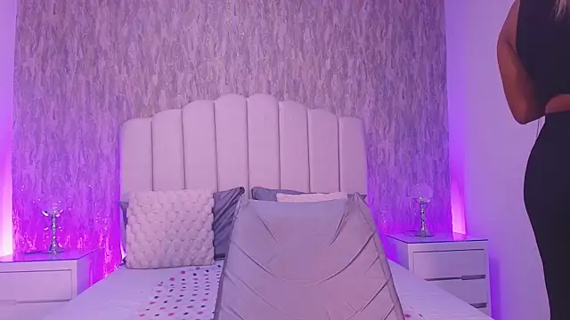 raven lilith  online show from 04/25/26, 03:09