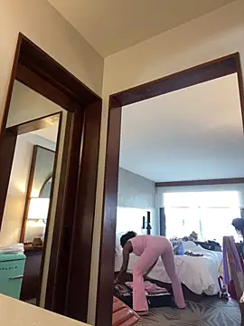 mochamimi online show from 04/23/26, 04:20