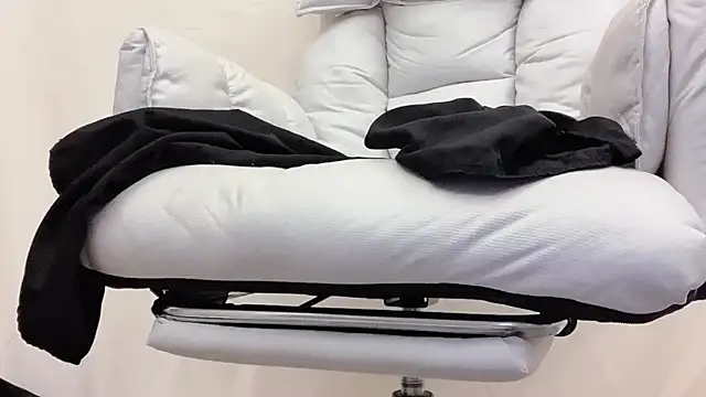 Tw Zoella online show from 02/05/26, 03:05