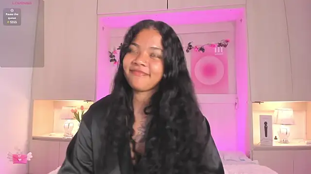 SophiaaStone online show from 02/04/25, 06:06