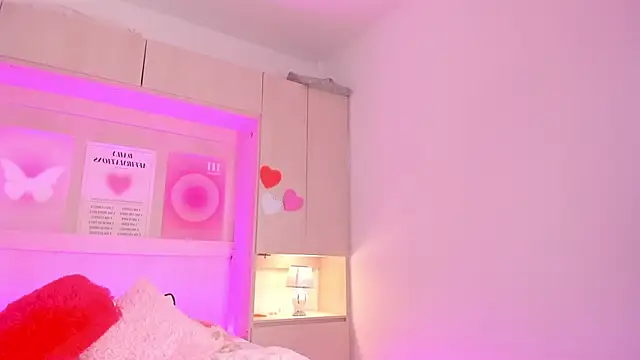 SophiaaStone online show from 03/04/25, 11:40