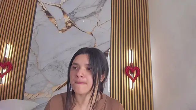 Snapshot of indi_catalina chatting on 04/30/26, 01:06 indi catalina online show from 04/30/26, 01:06