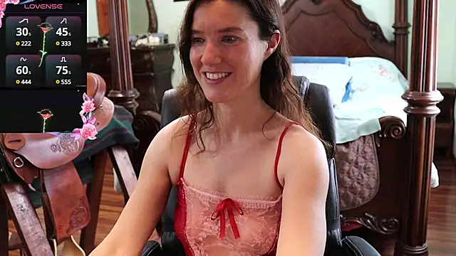 Snapshot of thornburyrose chatting on 02/14/25, 08:59 thornburyrose online show from 02/14/25, 08:59