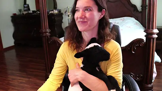 Snapshot of thornburyrose chatting on 03/03/25, 05:39 thornburyrose online show from 03/03/25, 05:39