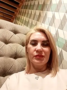 JennyOMay online show from 02/12/25, 04:54