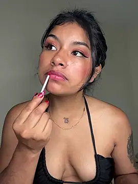 ChantalPetit online show from 01/11/26, 08:36