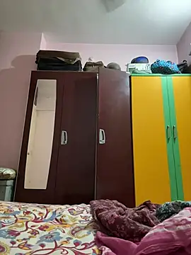 kaustubh45 online show from 07/25/26, 07:22