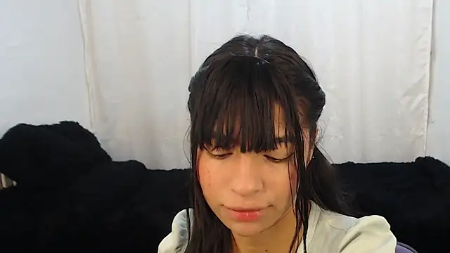 Snapshot of Liz_Galactic chatting on 09/16/25, 07:15 Liz Galactic online show from 09/16/25, 07:15