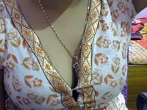 Snapshot of Your_wild_Dia chatting on 10/29/25, 06:53 Your wild Dia online show from 10/29/25, 06:53