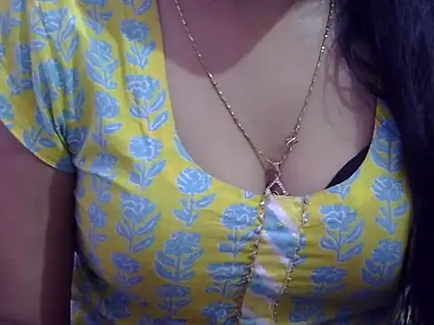 Snapshot of Your_wild_Dia chatting on 11/08/25, 06:13 Your wild Dia online show from 11/08/25, 06:13