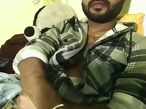 Snapshot of SHENOY3 chatting on 01/12/25, 04:50 SHENOY3 online show from 01/12/25, 04:50