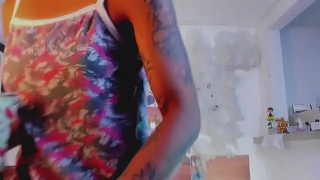 kelly thomson online show from 01/23/25, 02:33