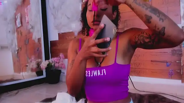 kelly thomson online show from 02/21/25, 03:32