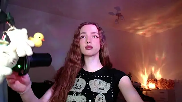 Snapshot of Weeissy chatting on 12/02/24, 09:39 Weeissy online show from 12/02/24, 09:39