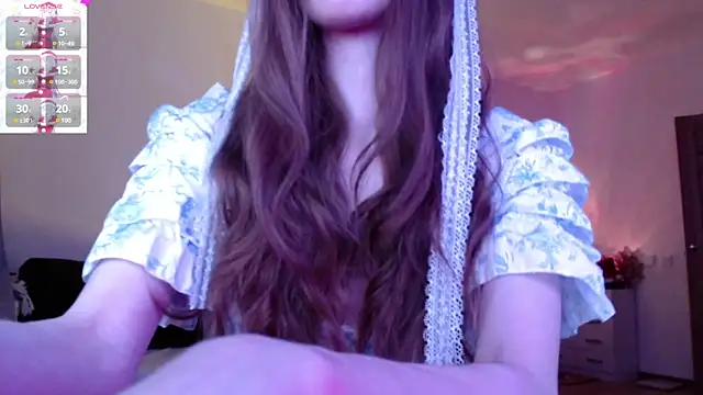 Snapshot of Weeissy chatting on 12/17/24, 08:54 Weeissy online show from 12/17/24, 08:54