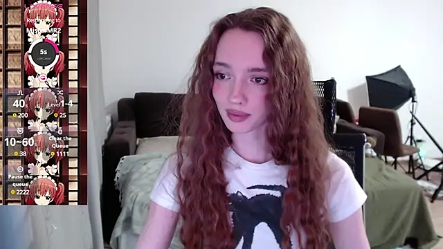 Snapshot of Weeissy chatting on 03/11/25, 10:42 Weeissy online show from 03/11/25, 10:42