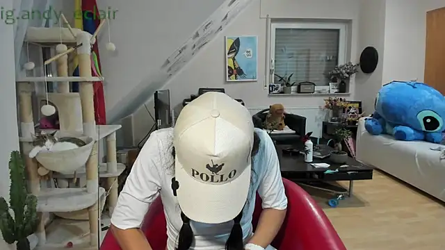 Snapshot of tinny_williams chatting on 09/26/25, 04:49 tinny williams online show from 09/26/25, 04:49