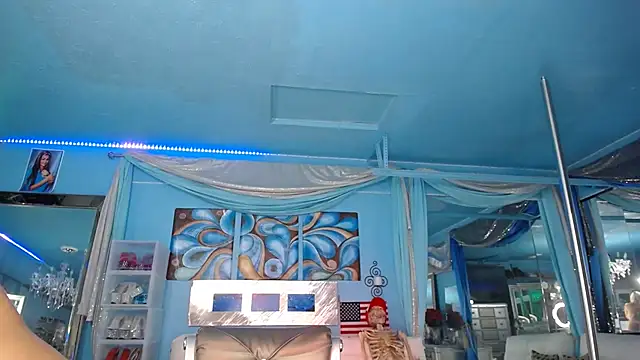 ADRIANNA FOX online show from 09/20/25, 07:42