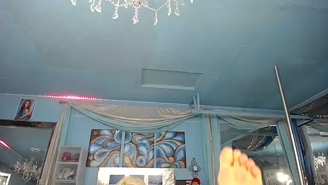 ADRIANNA FOX online show from 03/02/26, 07:15