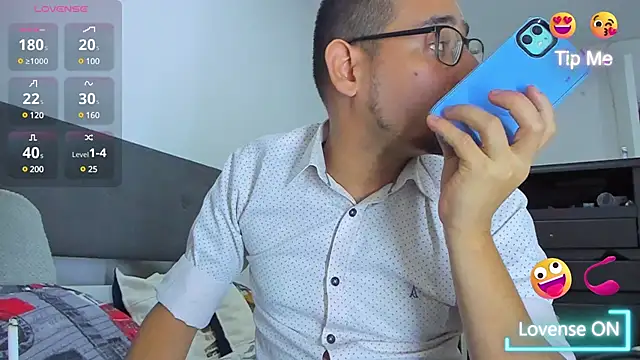 jhonyalzate2 online show from 01/30/25, 12:18