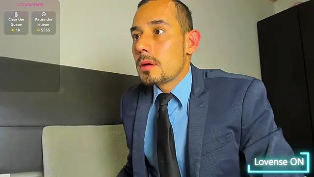 jhonyalzate2 online show from 02/06/26, 03:00