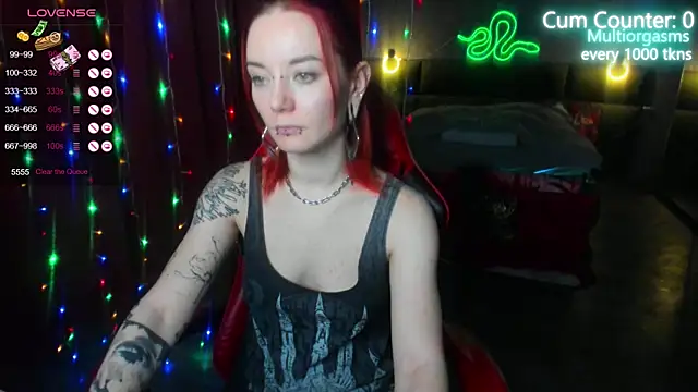 MaxPhoenixx online show from 02/21/25, 12:49