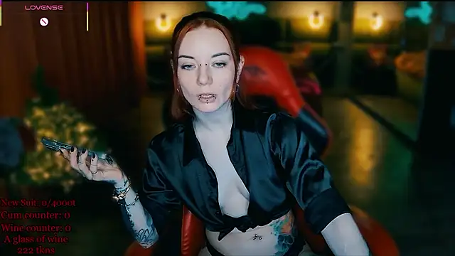 Snapshot of MaxPhoenixx chatting on 03/15/26, 08:04 MaxPhoenixx online show from 03/15/26, 08:04