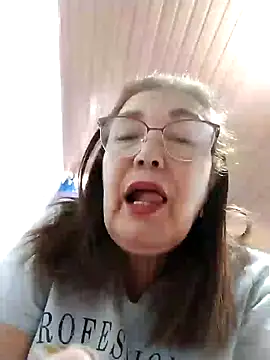 Snapshot of Vicky_Rosse chatting on 12/16/24, 04:49 Vicky Rosse online show from 12/16/24, 04:49