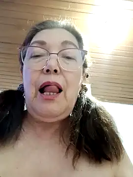 Snapshot of Vicky_Rosse chatting on 02/02/25, 04:11 Vicky Rosse online show from 02/02/25, 04:11
