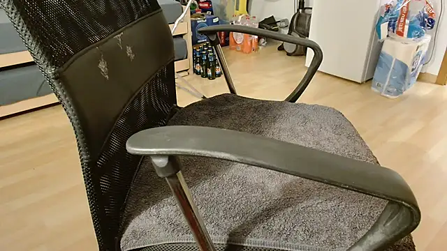 Snapshot of lumpi99 chatting on 01/23/25, 03:58 lumpi99 online show from 01/23/25, 03:58