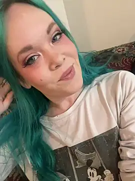 Snapshot of thetinyblue chatting on 02/09/25, 05:11 thetinyblue online show from 02/09/25, 05:11