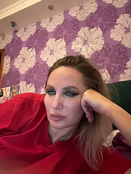 Snapshot of AngelOxy chatting on 01/03/25, 09:36 AngelOxy online show from 01/03/25, 09:36