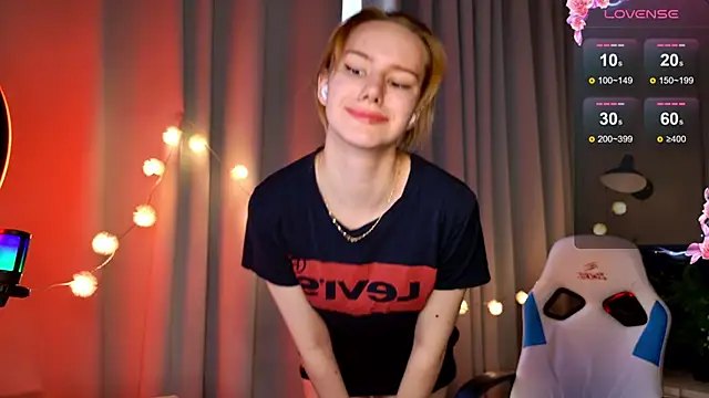 Ramona    online show from 02/13/25, 09:41