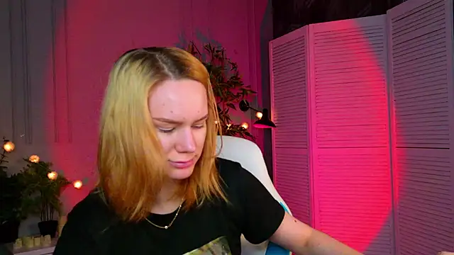 Ramona    online show from 03/25/26, 06:19