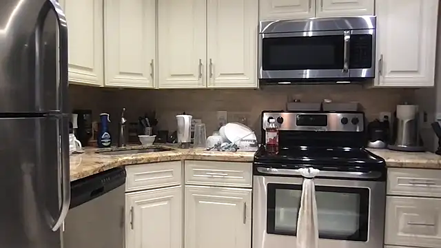 BigGuyMuscle online show from 11/19/25, 08:53