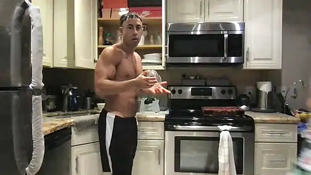 BigGuyMuscle online show from 04/21/26, 02:26