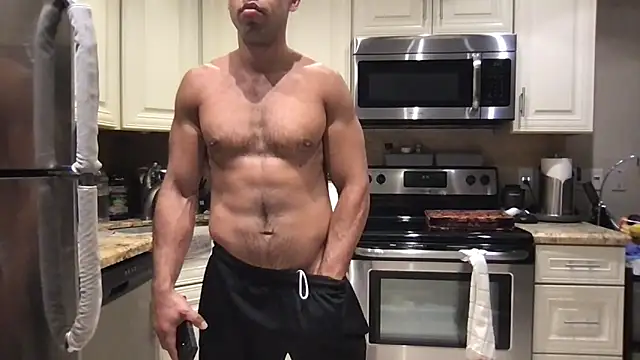 BigGuyMuscle online show from 04/21/26, 02:51