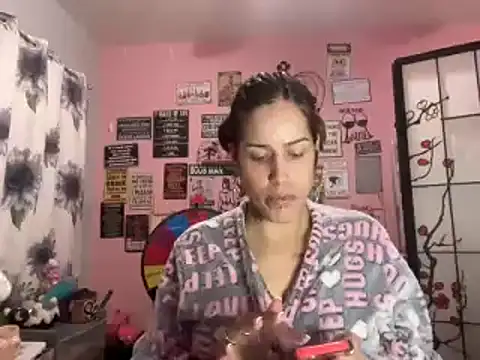 Snapshot of latinacubana chatting on 01/22/25, 09:46 latinacubana online show from 01/22/25, 09:46