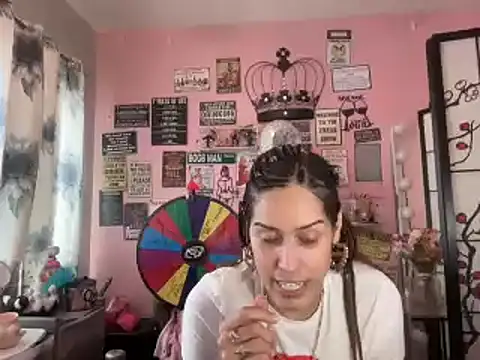 Snapshot of latinacubana chatting on 01/22/25, 04:23 latinacubana online show from 01/22/25, 04:23