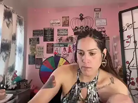 Snapshot of latinacubana chatting on 01/22/25, 07:24 latinacubana online show from 01/22/25, 07:24