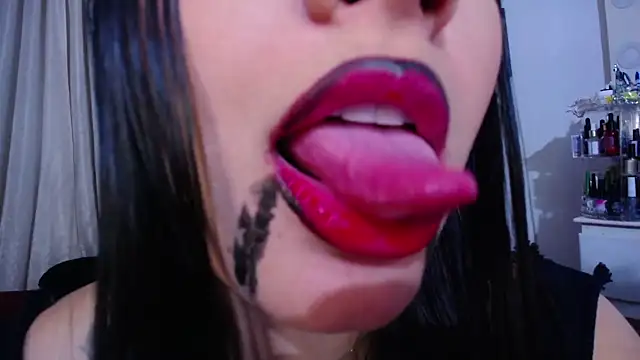 Sharlottee online show from 07/10/26, 10:23