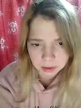 Snapshot of Zuli_Kiska chatting on 01/02/25, 10:22 Zuli Kiska online show from 01/02/25, 10:22