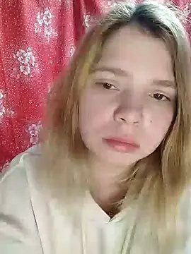 Snapshot of Zuli_Kiska chatting on 01/23/25, 09:39 Zuli Kiska online show from 01/23/25, 09:39