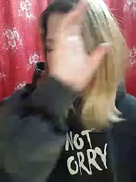 Snapshot of Zuli_Kiska chatting on 02/06/25, 08:56 Zuli Kiska online show from 02/06/25, 08:56