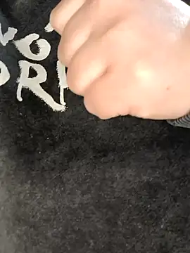 Snapshot of Zuli_Kiska chatting on 02/27/25, 08:53 Zuli Kiska online show from 02/27/25, 08:53