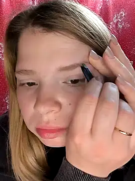 Snapshot of Zuli_Kiska chatting on 03/15/25, 08:21 Zuli Kiska online show from 03/15/25, 08:21