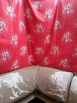 Snapshot of Zuli_Kiska chatting on 09/30/25, 11:15 Zuli Kiska online show from 09/30/25, 11:15