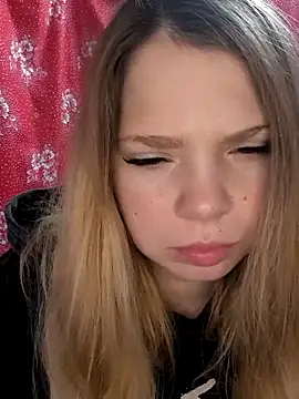 Snapshot of Zuli_Kiska chatting on 11/27/25, 08:38 Zuli Kiska online show from 11/27/25, 08:38