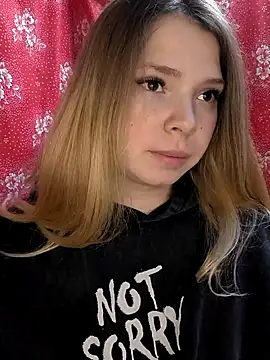 Snapshot of Zuli_Kiska chatting on 11/29/25, 12:30 Zuli Kiska online show from 11/29/25, 12:30