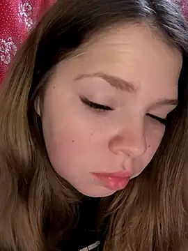 Snapshot of Zuli_Kiska chatting on 01/07/26, 08:33 Zuli Kiska online show from 01/07/26, 08:33